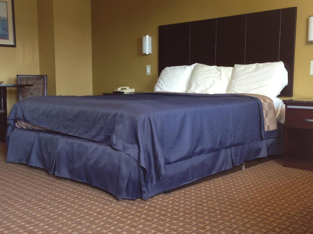 Del Amo Inn - Queen Room