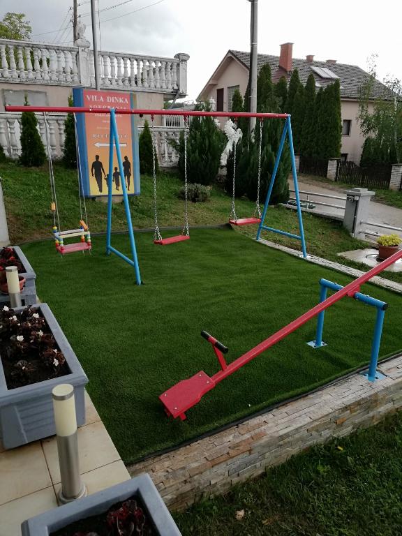 Herní místnost nebo prostor pro děti v ubytování Apartmani Nana Sokobanja