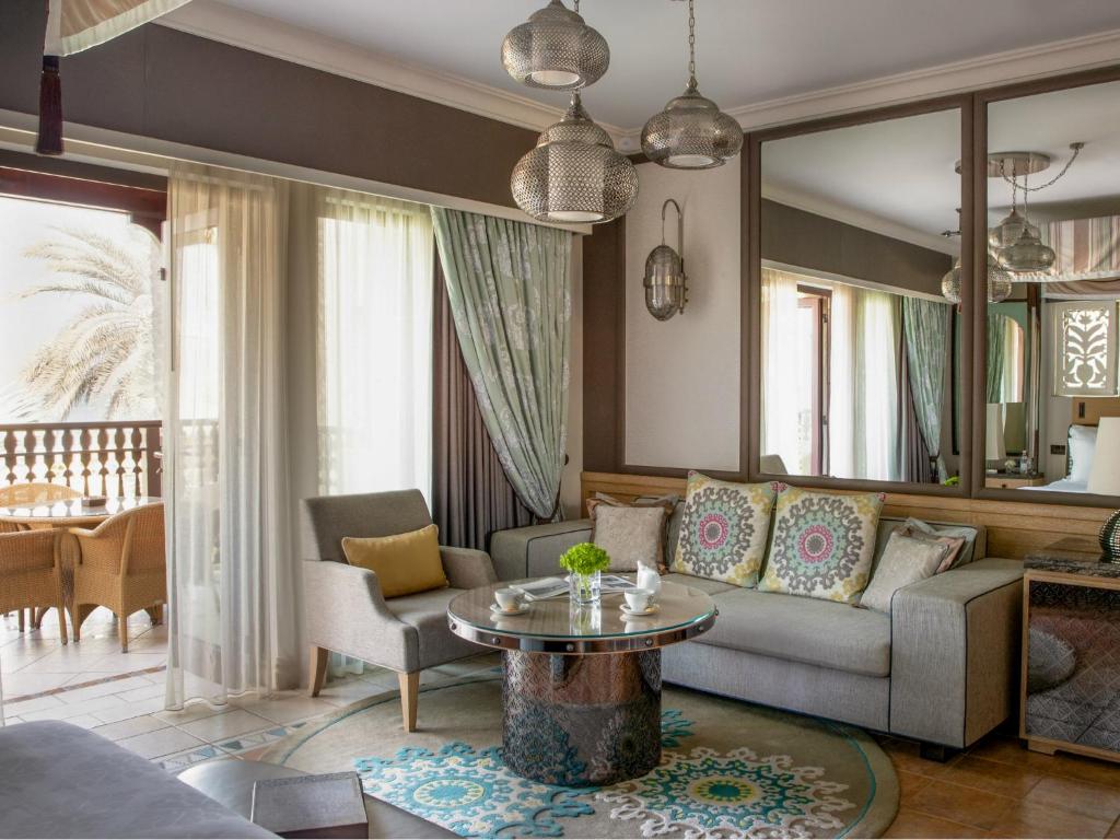 Photo of Gulf Summer House Arabian Deluxe - Complimentary Aperitifs, Exclusive Pools, Villa Butler & Wild Wadi Waterpark™ access #1