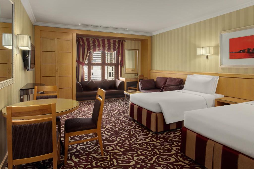 Makkah Towers - Premium Room Partial Kaaba View With Two Twin Beds