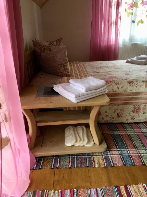 Postel nebo postele na pokoji v ubytování Шале на зарінку