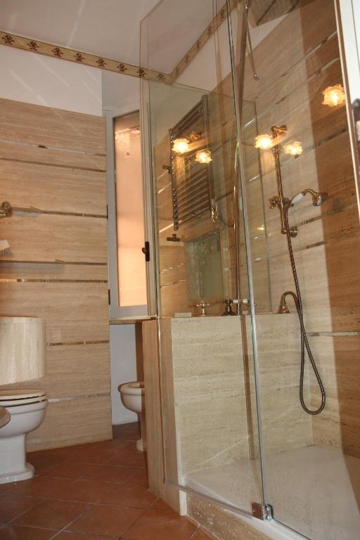 A bathroom at Colosseo Smart Flat