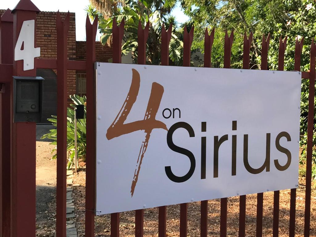 Certifikát, hodnocení, plakát nebo jiný dokument vystavený v ubytování 4 on Sirius