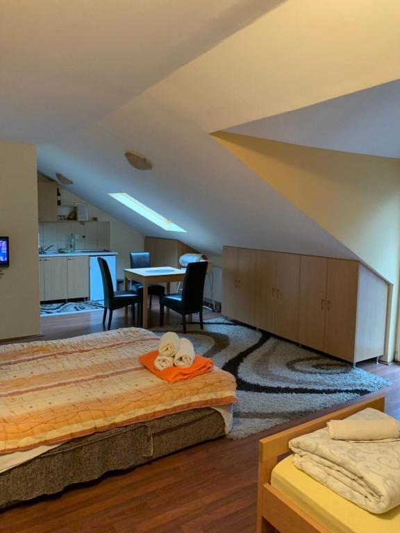 Letto o letti in una camera di Apartmani Jovanovic