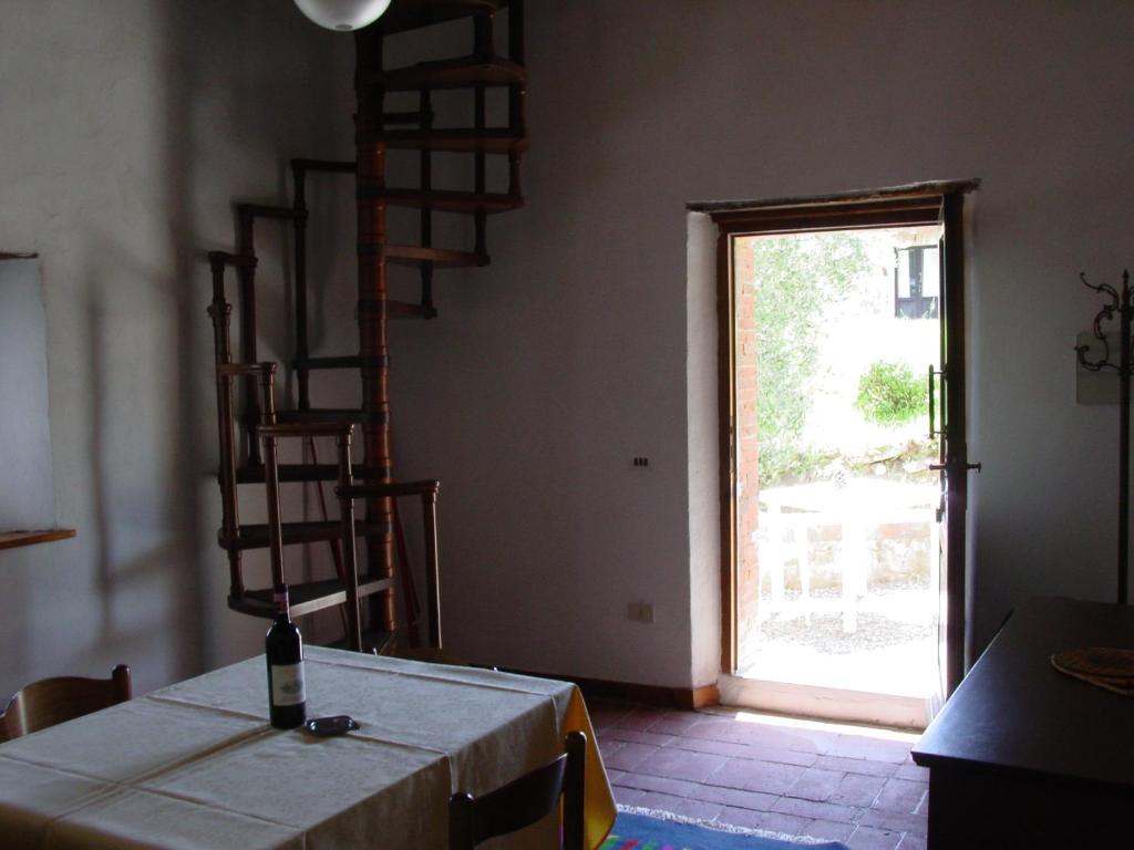 Postel nebo postele na pokoji v ubytování Castello di Selvole