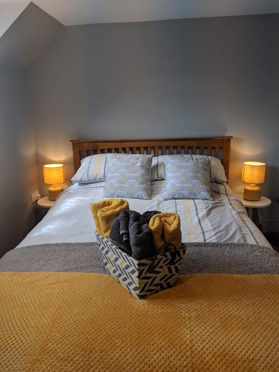 Postel nebo postele na pokoji v ubytování Lodbourne House B&B