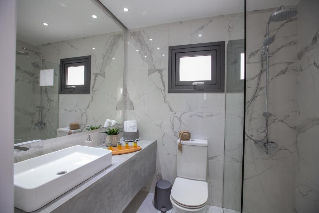 Nicholas Seaview Apartments - One-Bedroom Apartment With Sea View