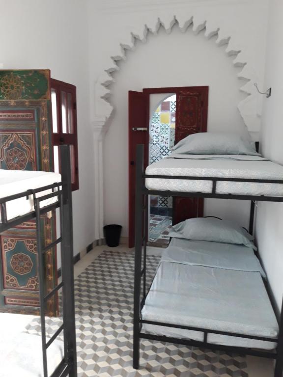The Riad Hostel Tangier - Bed In Slaapzaal Met 6 Bedden