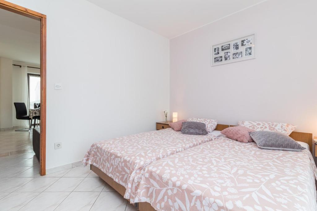 Apartments Rede - Appartement Met Twee Slaapkamers Met Terras