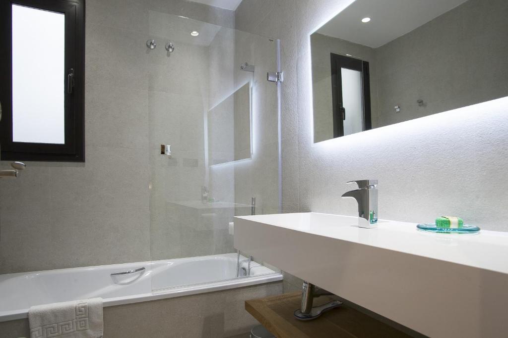 Kúpeľňa v ubytovaní Tendency Sagrada Familia Luxury
