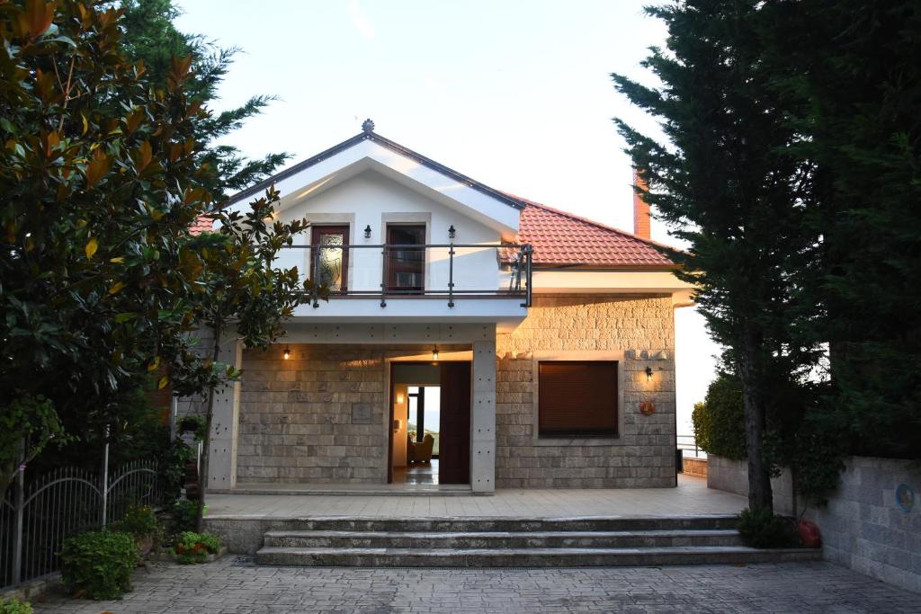 Budova, kde se vila nachází