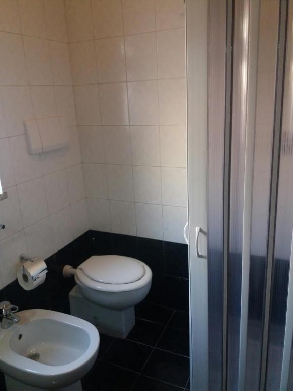 Łazienka w obiekcie Appartamento Residence Baia Blu