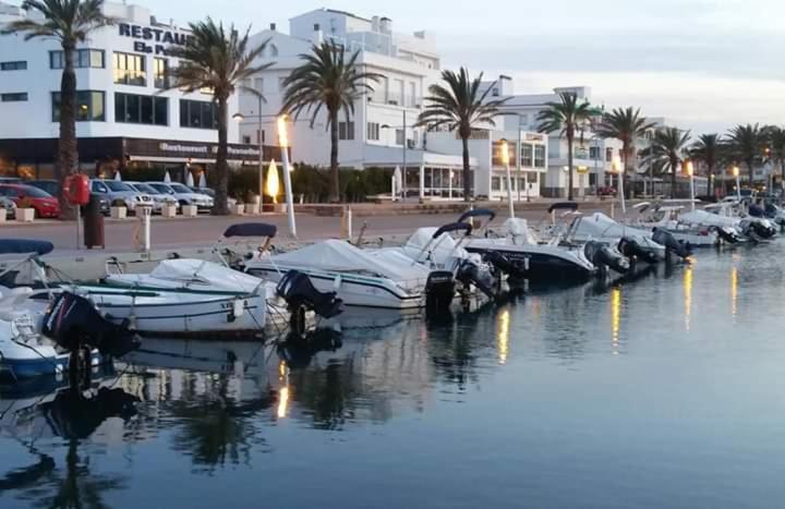 Θέα στο ποτάμι κοντά σε αυτό το διαμέρισμα