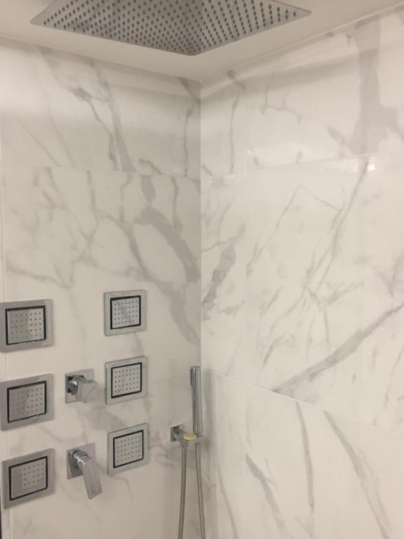 Kúpeľňa v ubytovaní Porto Enetiko Suites