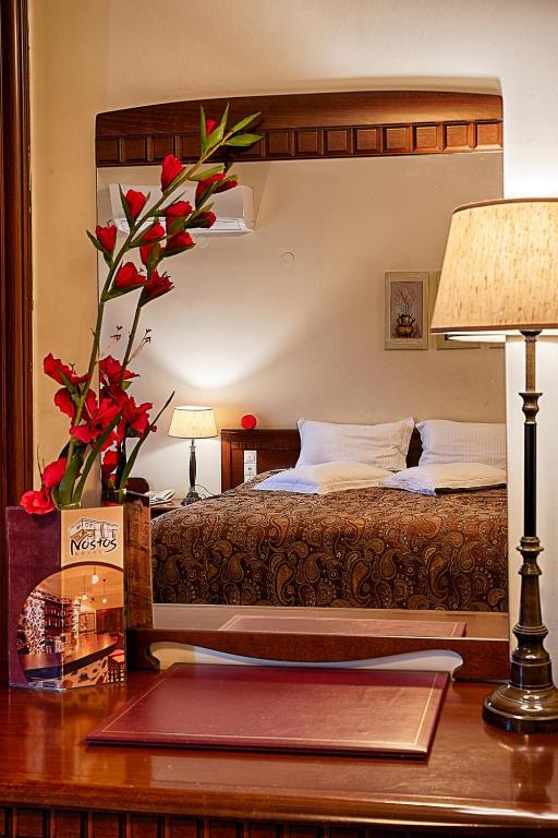 Hotel Nostos - Quarto Triplo Com Cama King Size