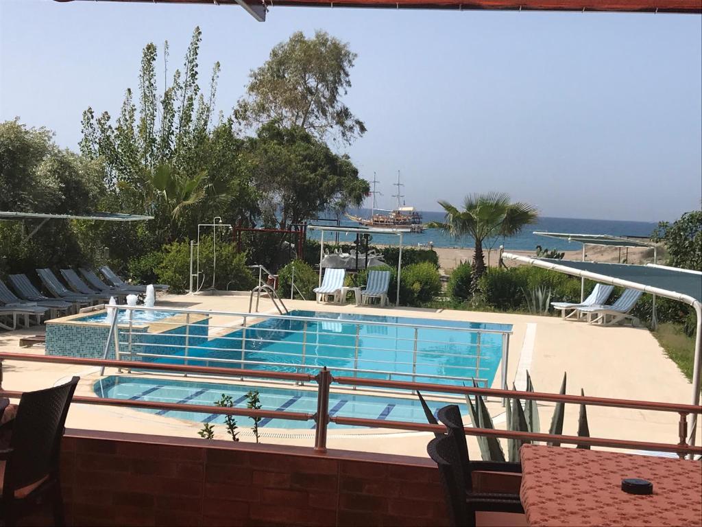 Bazén v ubytování Hotel Grün nebo v jeho okolí