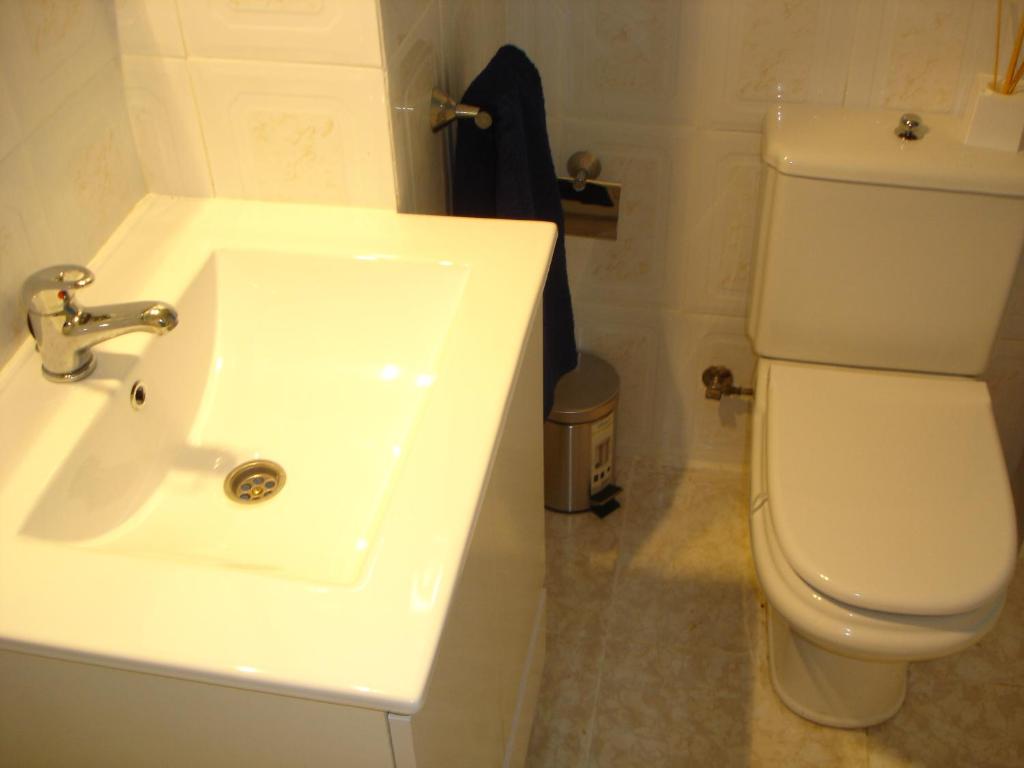 Kúpeľňa v ubytovaní Legacy Apartments