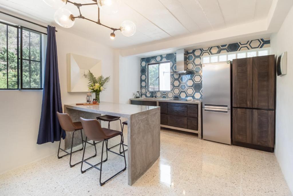 Cuale - Appartement Met Balkon