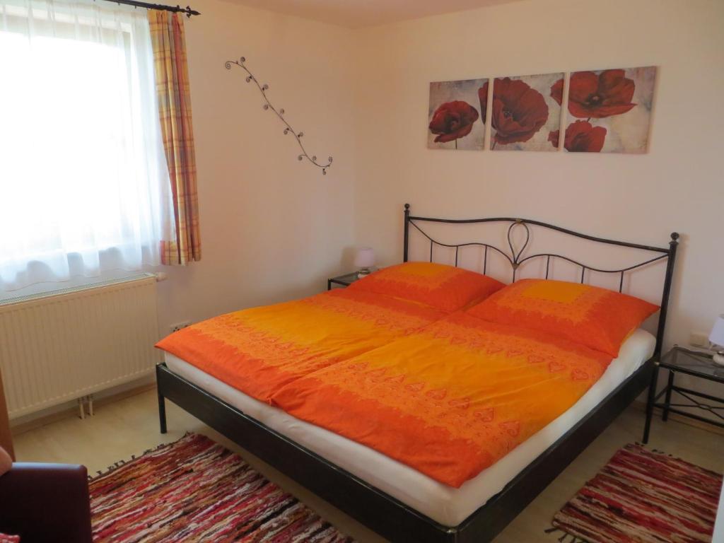 Letto o letti in una camera di Ferienwohnung Brigitte Perner