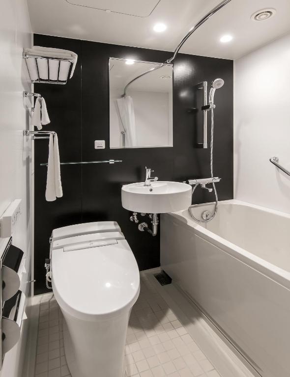 Ванная комната в KKR Hotel Osaka