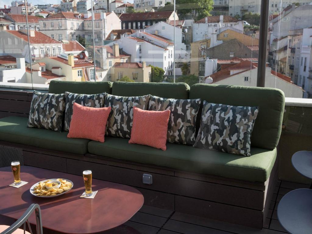 Istumisnurk majutusasutuses room00 Lisboa Hostel