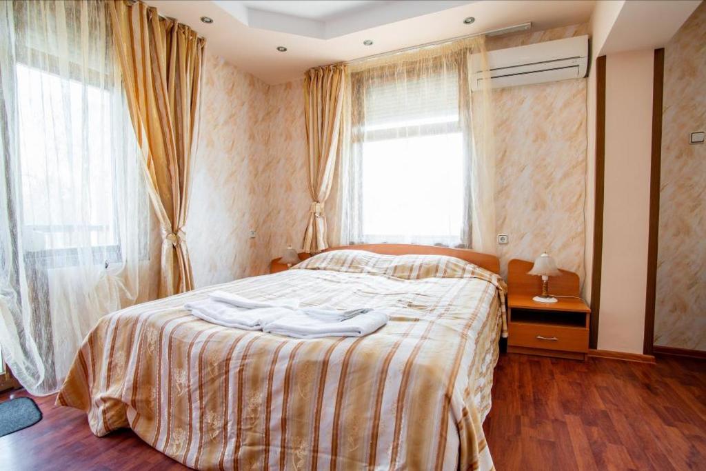 Fotografie z fotogalerie ubytování Раѝ v destinaci Chisarja