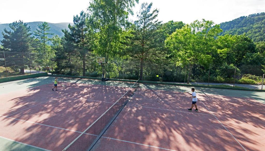 Tenis a/nebo squash v ubytování Apartaments Giberga nebo okolí