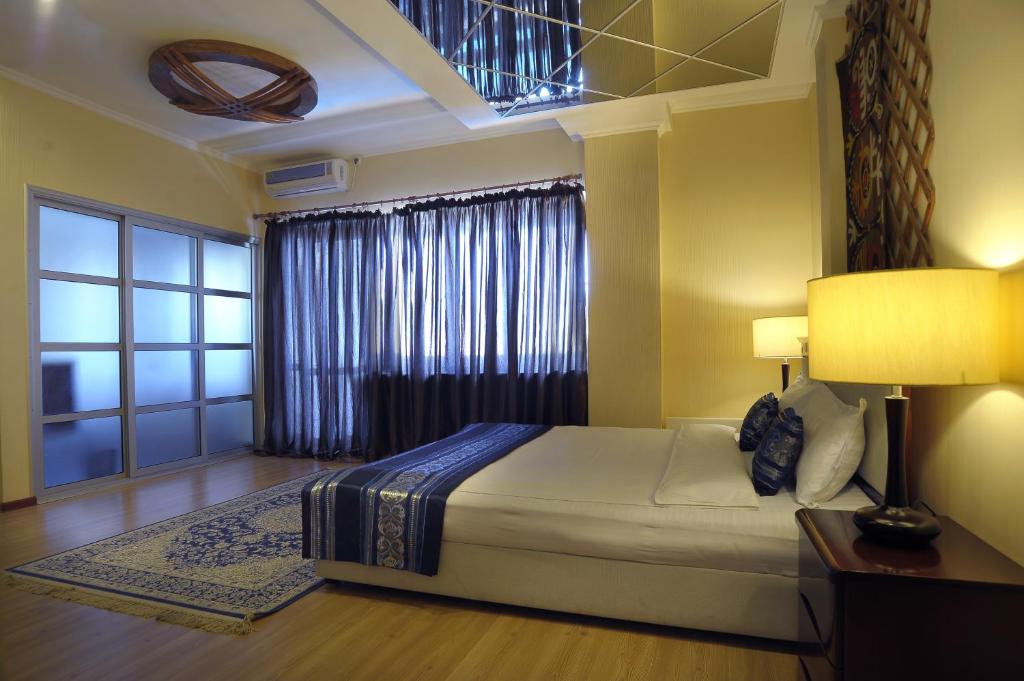 Tian-Shan Hotel - Comfort Double Room