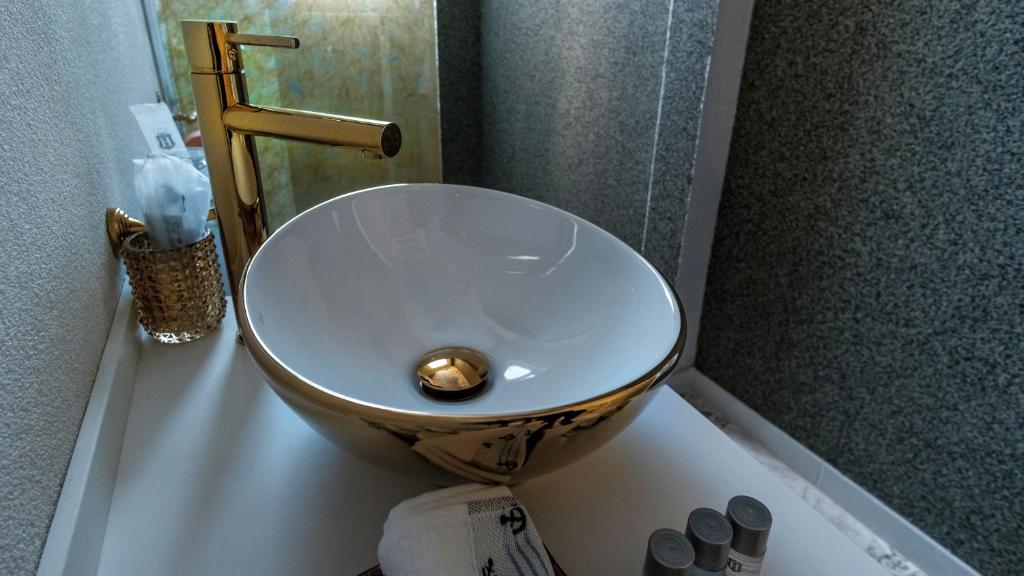 JMR Royal -Luxury Rooms & Private Sauna - Resim 26