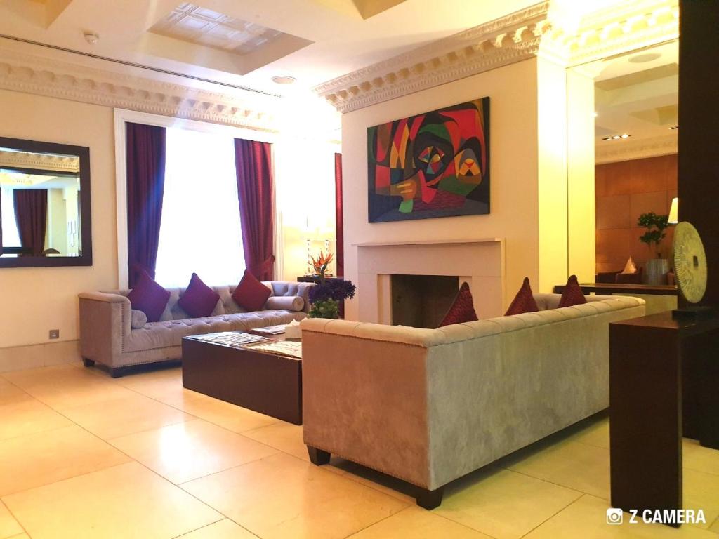 The Park City Grand Plaza Kensington Hotel - Resim 3