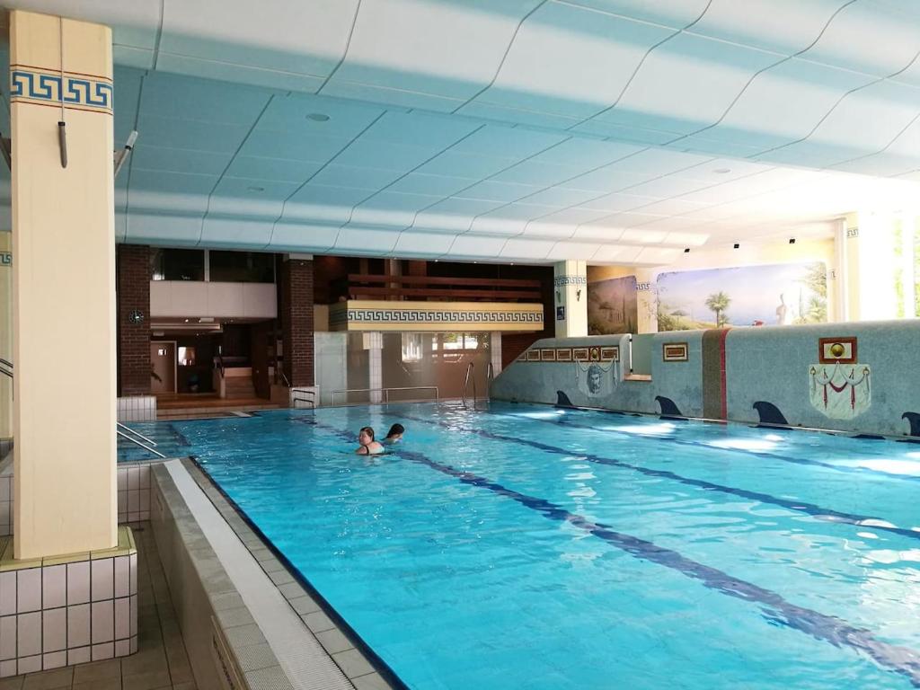 Bazén v ubytování Top Appartment mit Weitblick und Late Check-Out inklusive aktivCARD nebo v jeho okolí