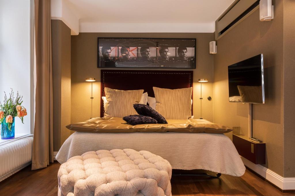 TV a/nebo společenská místnost v ubytování Lydmar Hotel