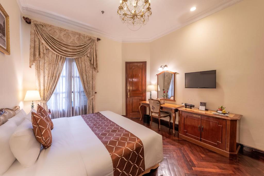 Phòng Grand Executive Có Giường Cỡ King Nhìn Ra Thành Phố Hoặc Ban Công