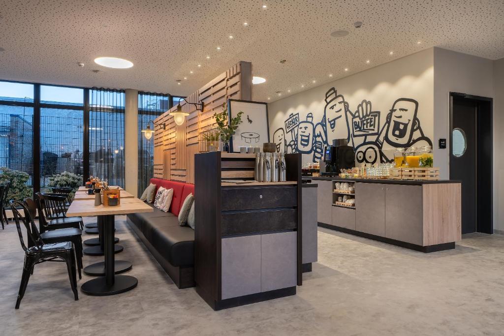 Holiday Inn - the niu, Keg Hamburg Ost by IHG - Resim 17