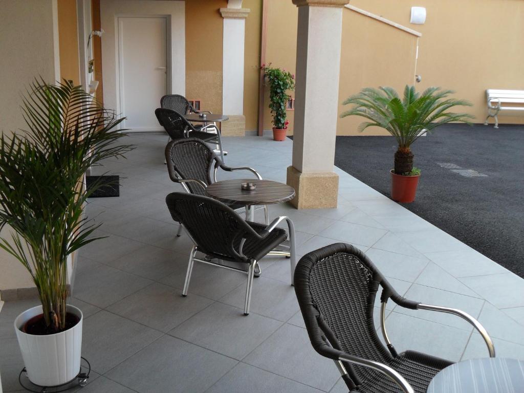 Posezení v ubytování Hôtel l'Anvia