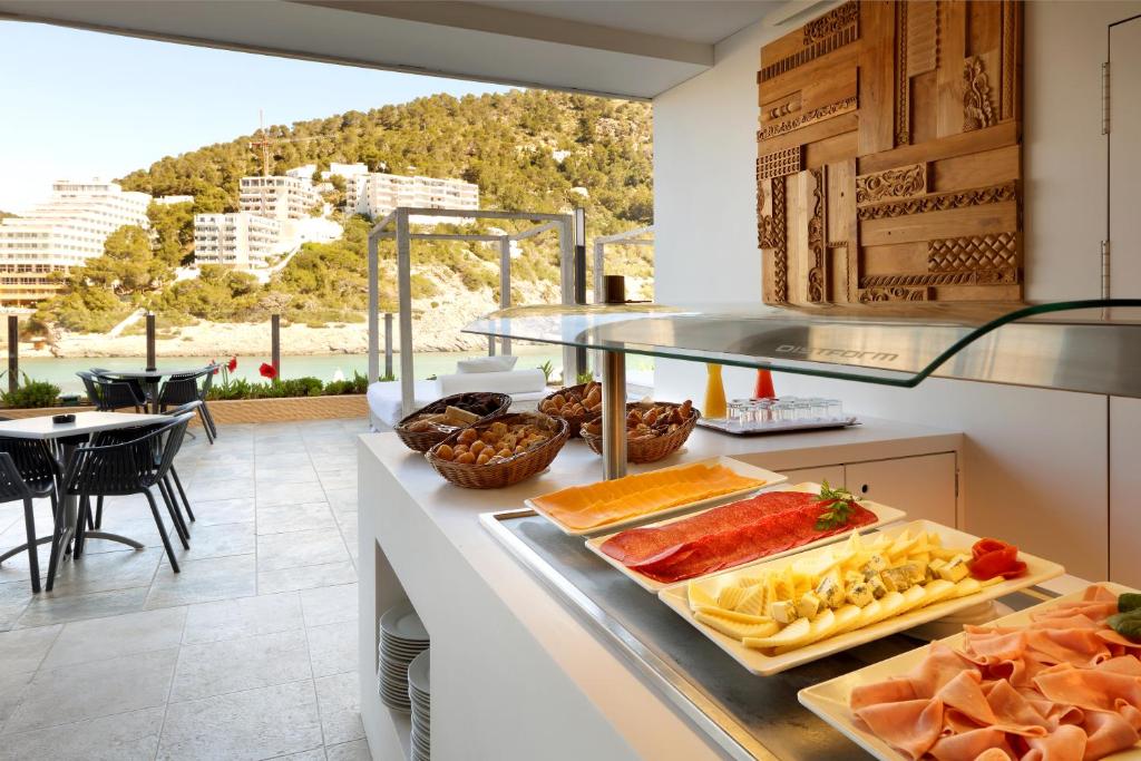 Palladium Hotel Cala Llonga - Adults Only, Cala Llonga ...