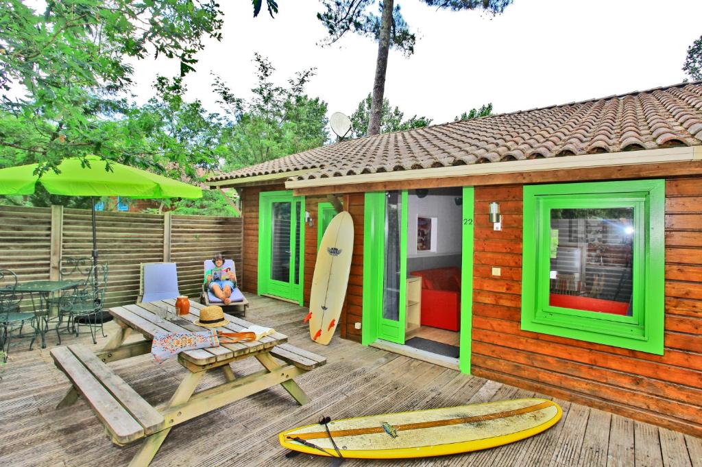 Zahrada ubytování Village Nature et Océan à côté de la plage avec piscine et jacuzzi