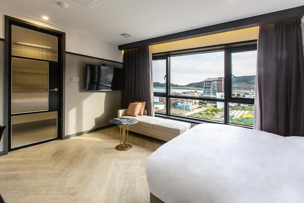 Brown Dot Gijang Yeonhwari - Chambre Double Avec Vue Sur La Mer