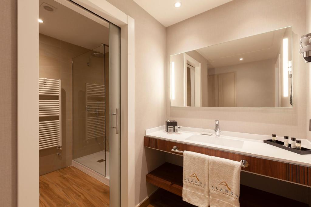 Alanda Marbella Hotel - Deluxe Double Room With Balcony