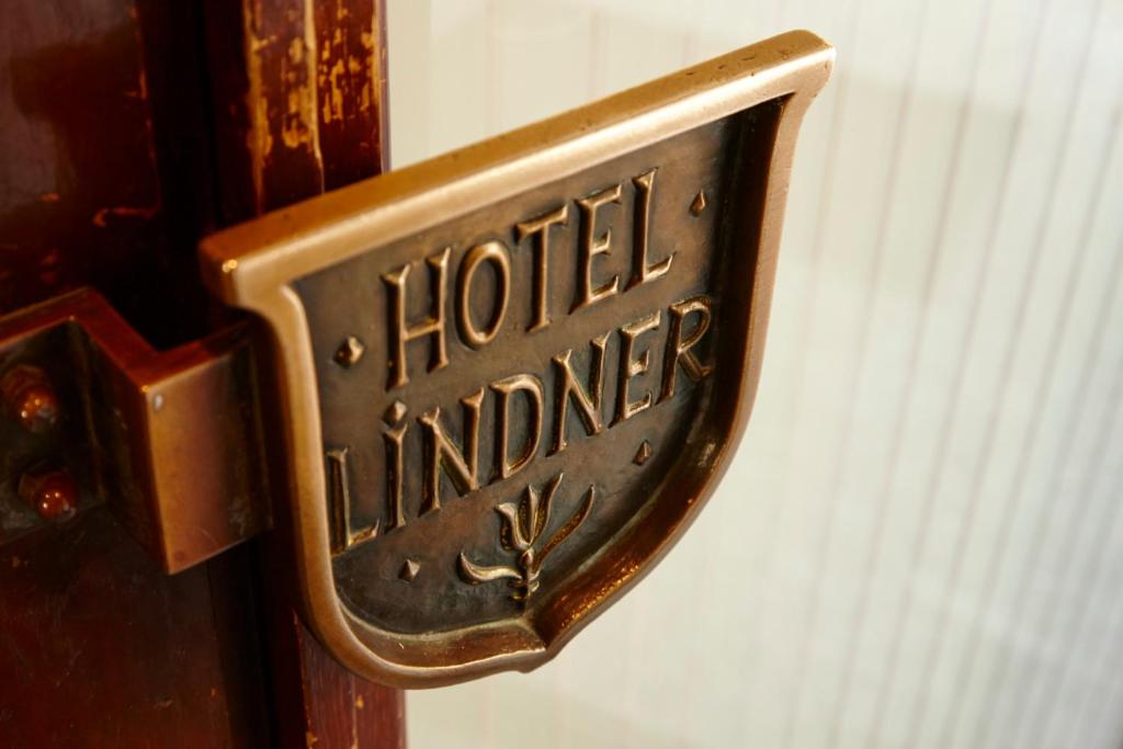 Certifikát, hodnocení, plakát nebo jiný dokument vystavený v ubytování Romantik Hotel Das Lindner