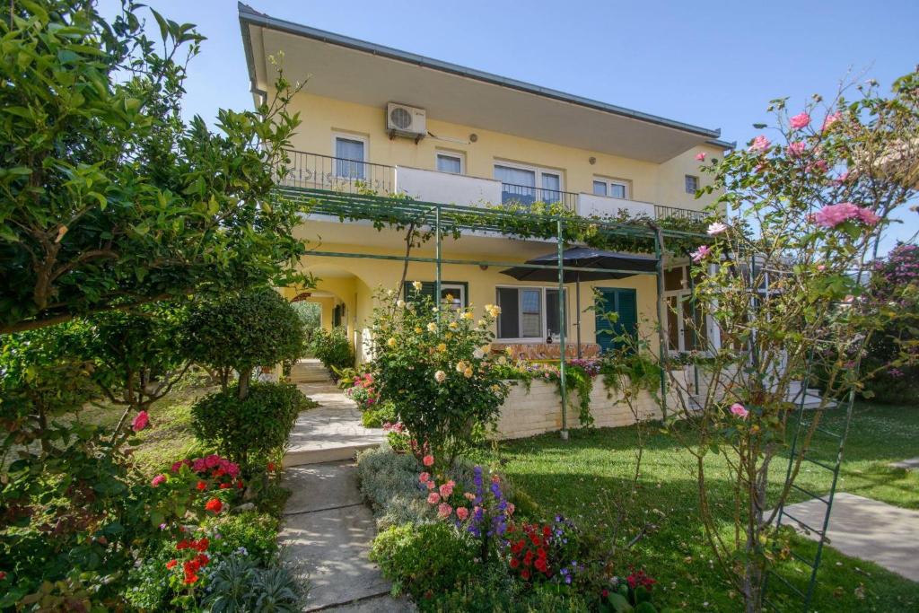 Green garden house