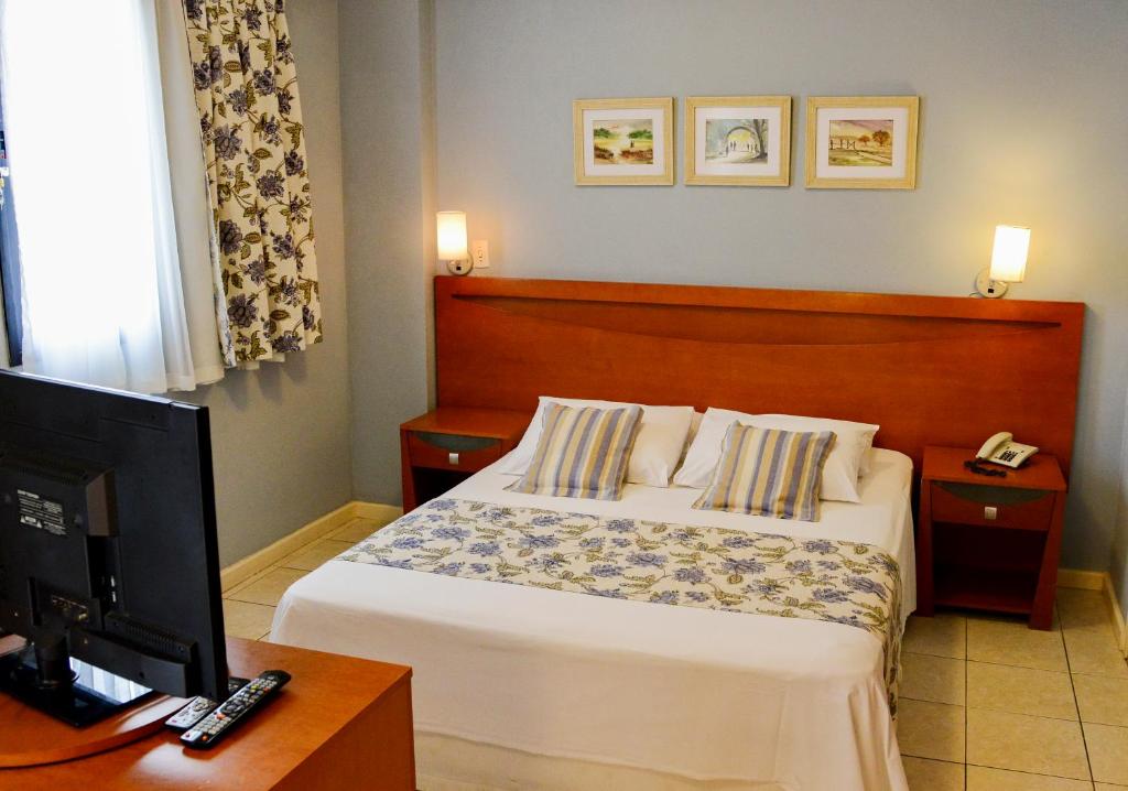  Summit Montese Tower Hotel