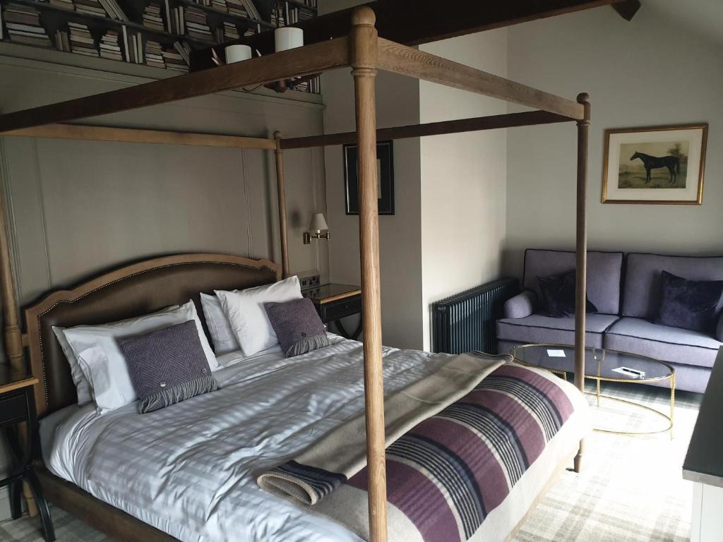 The Farrier - Resim 27