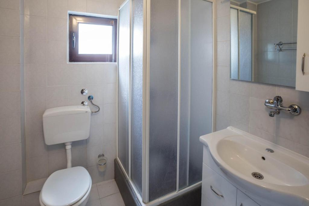 Koupelna v ubytování Mali Miločer Bay Accommodation