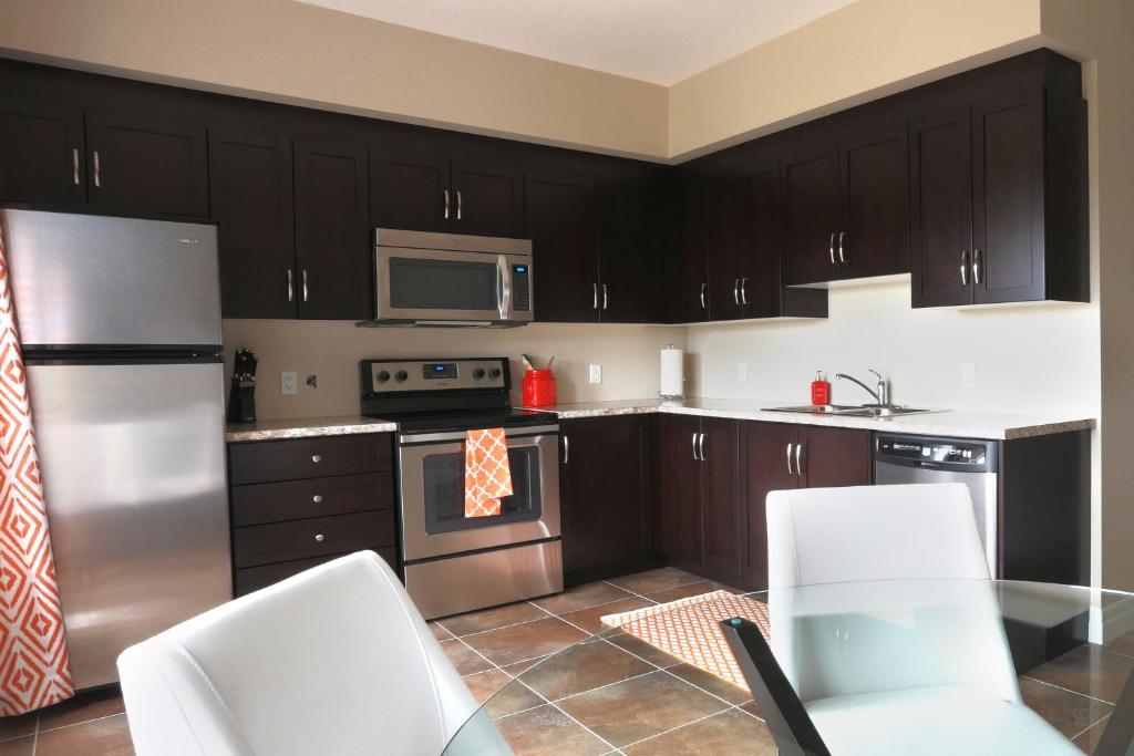 Boardwalk Homes - Executive Townhomes - Three-Bedroom Townhouse