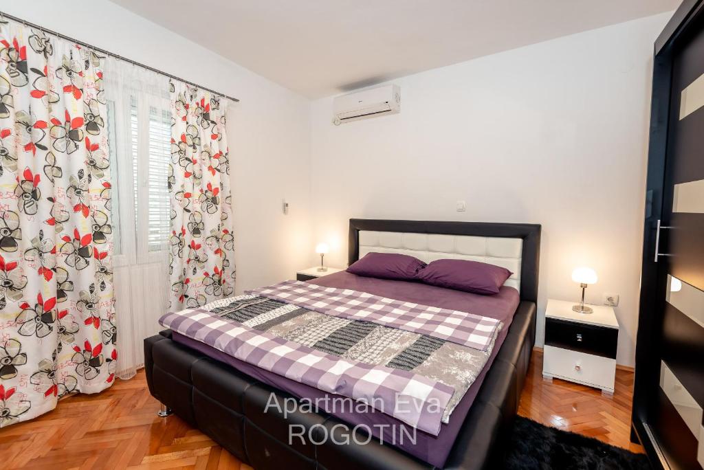 Posteľ alebo postele v izbe v ubytovaní Apartman Eva Rogotin
