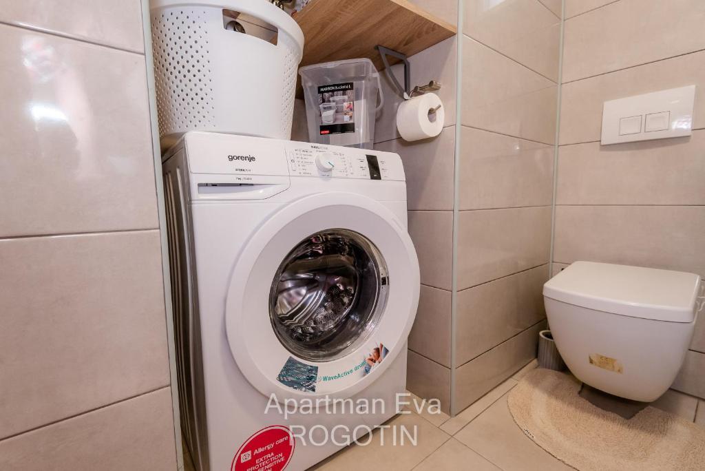Kúpeľňa v ubytovaní Apartman Eva Rogotin