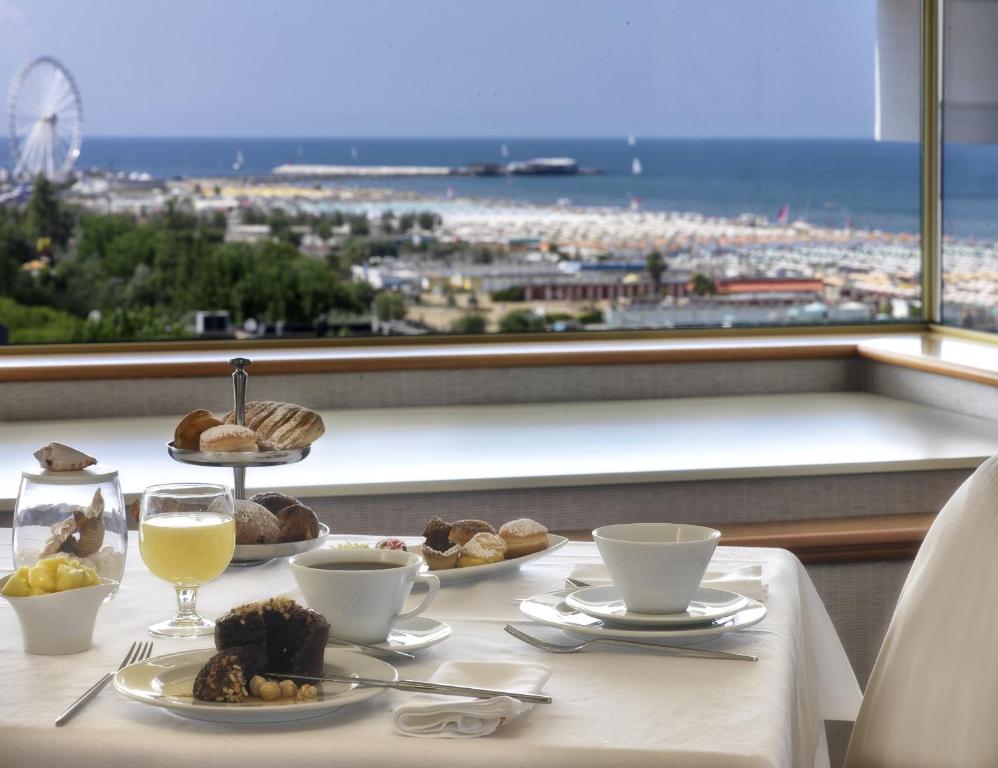 Hotel Ambasciatori - Resim 14