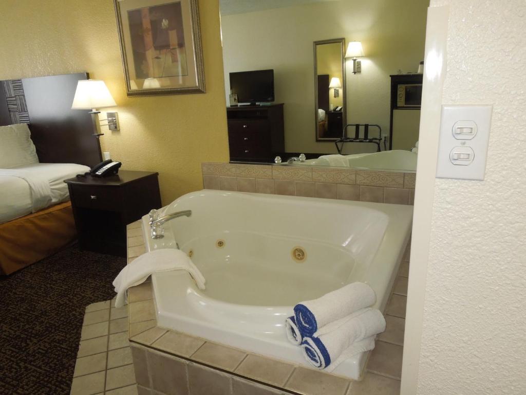 Best Western Elyria photo
