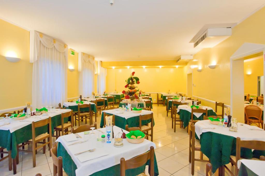 Restaurace v ubytování Hotel Catto Suisse